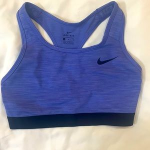 Women’s dri-fit sports bra